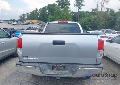 2013 Toyota Tundra Double Cab Sr5 z USA, uszkodzony, nr VIN 5TFRY5F18DX144969